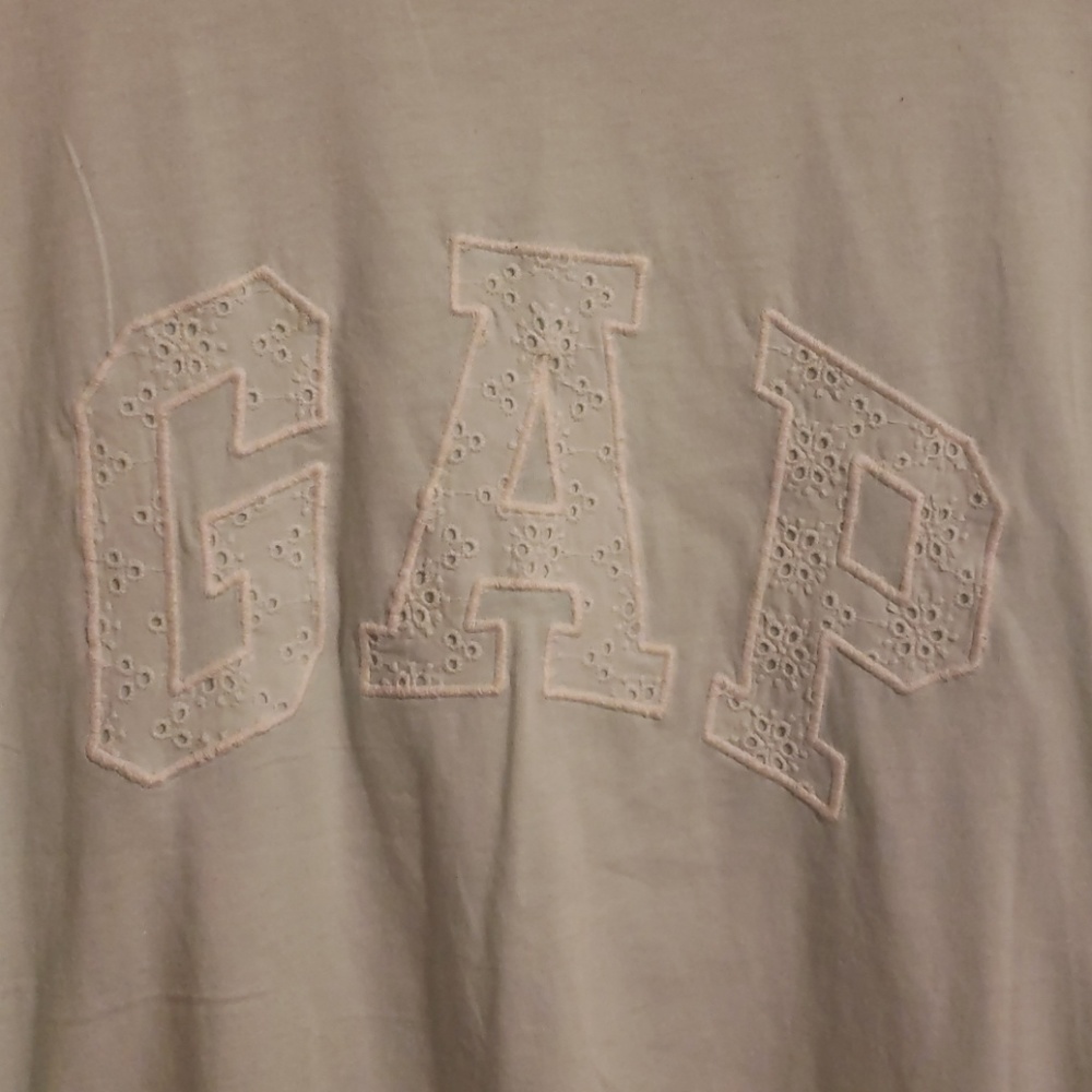 Gap tee - Picture 2 of 2